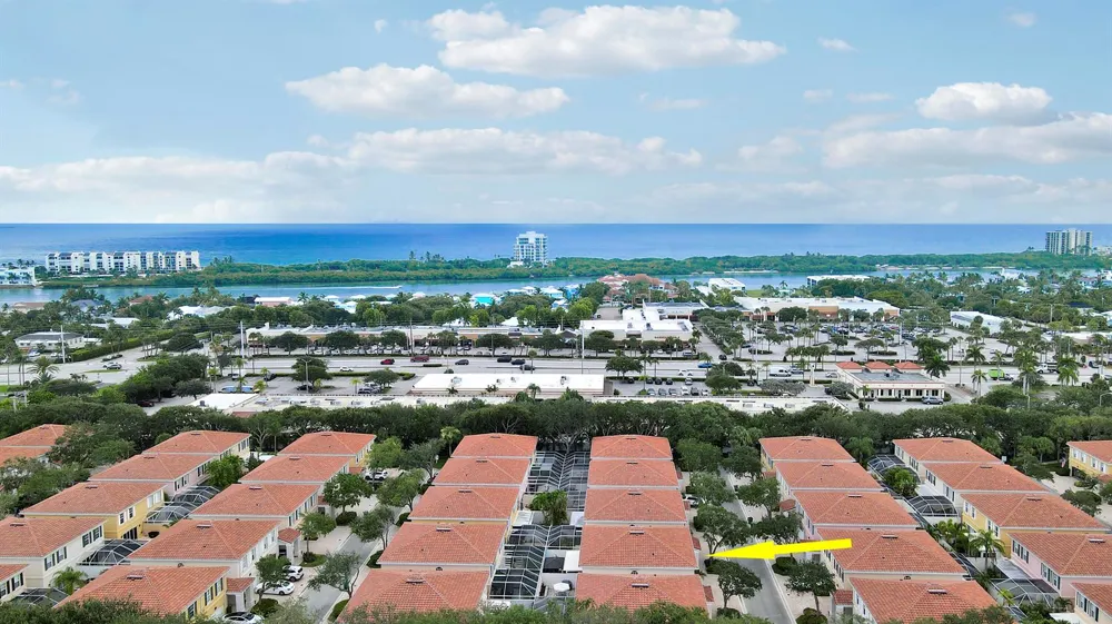 73 Laurel Oaks Circle Jupiter, FL 33469