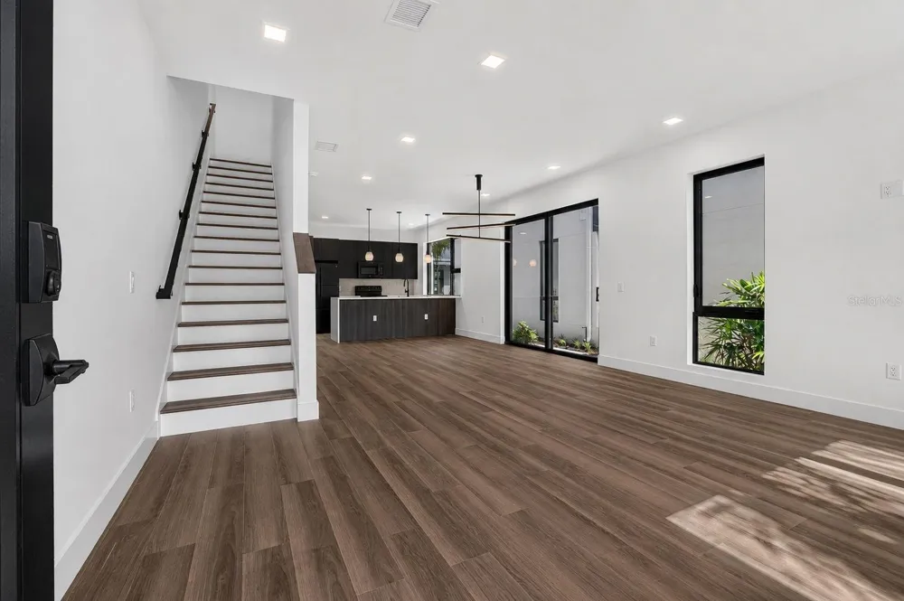 100 36TH STREET St Petersburg, FL 33713