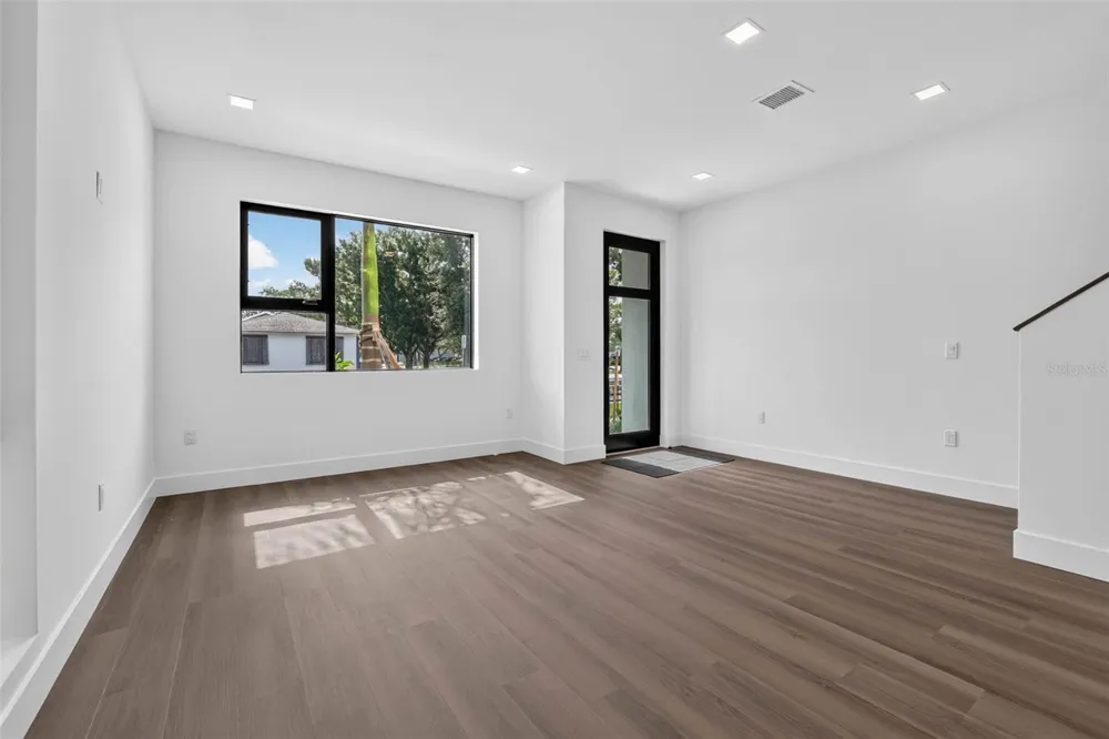 100 36TH STREET St Petersburg, FL 33713