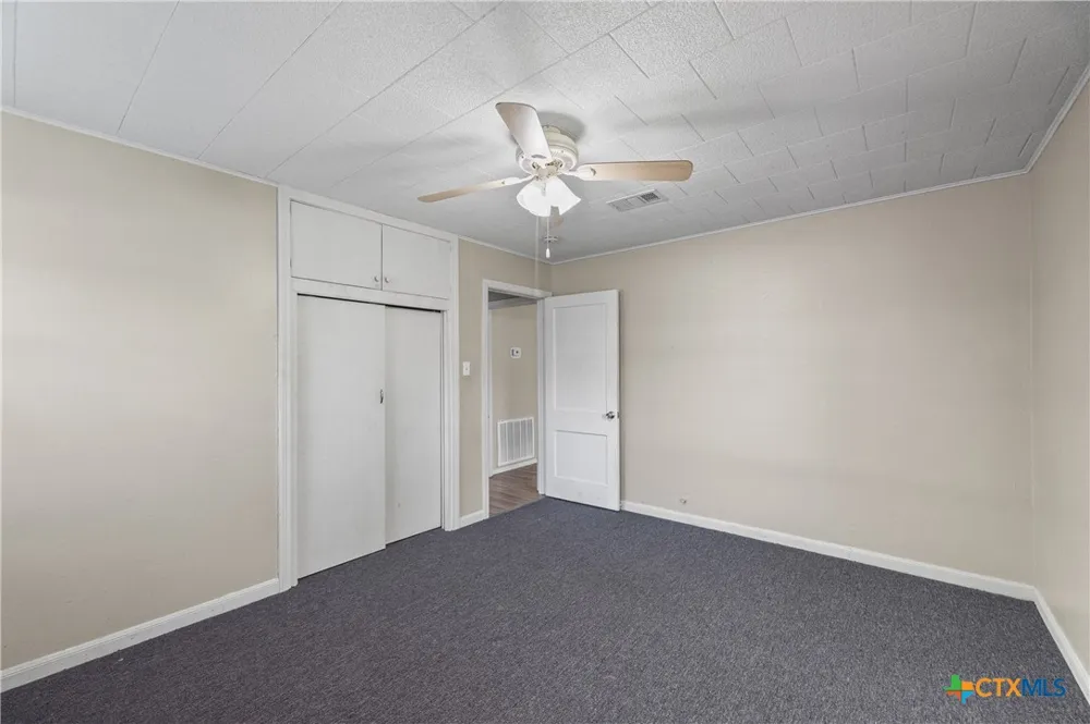205 Sandra Street Edna, TX 77957