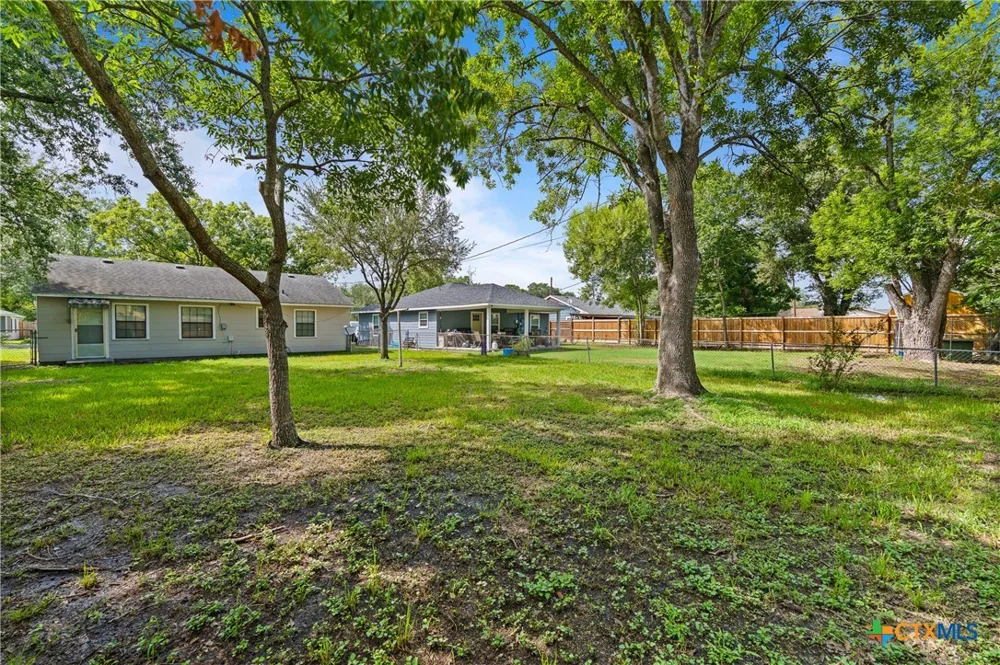 205 Sandra Street Edna, TX 77957