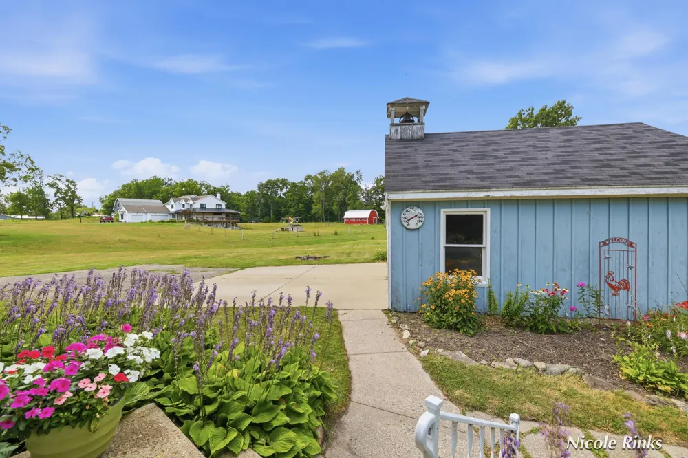 10887 60th Street SE Alto, MI 49302