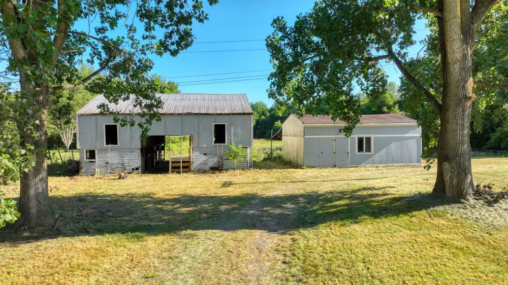 49300 Arkona Road Belleville, MI 48111