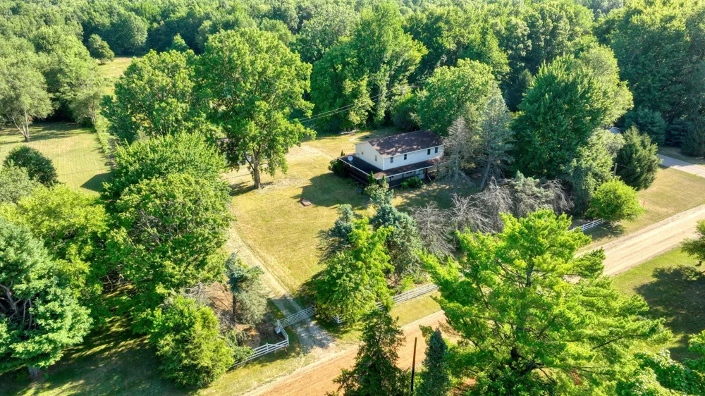 49300 Arkona Road Belleville, MI 48111