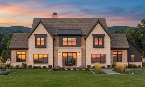 135 Oak Leaf Trail