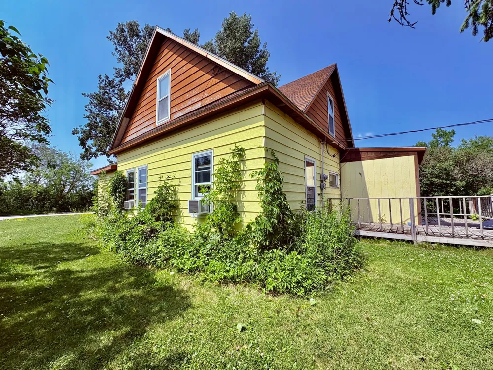 122 2nd Avenue SE Baudette, MN 56623