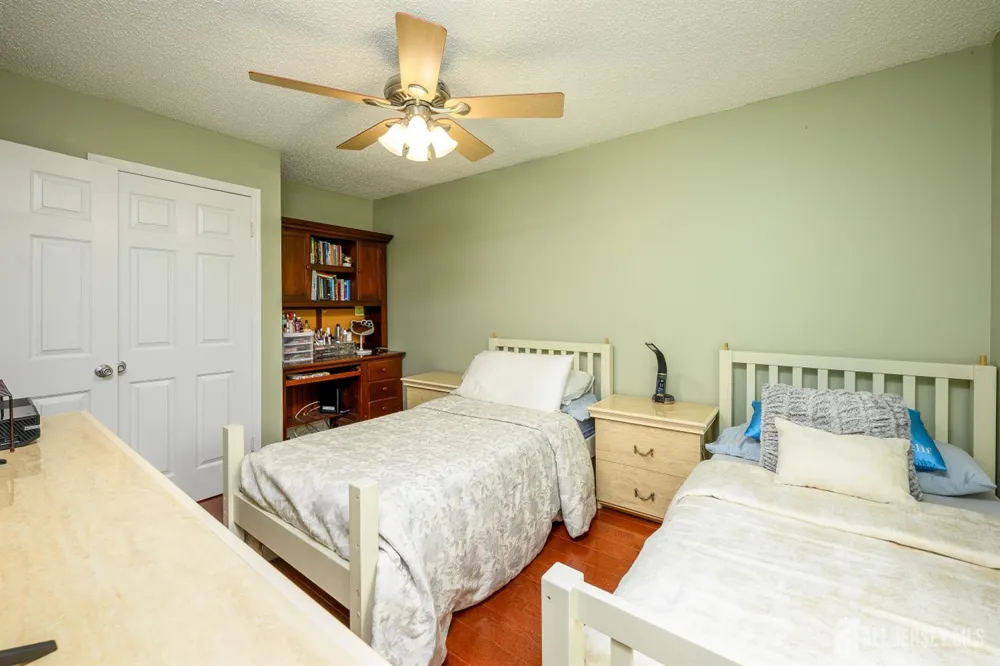 136 Woodmere Drive Parlin, NJ 08859