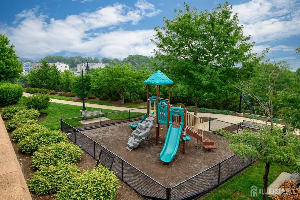 136 Woodmere Drive Parlin, NJ 08859