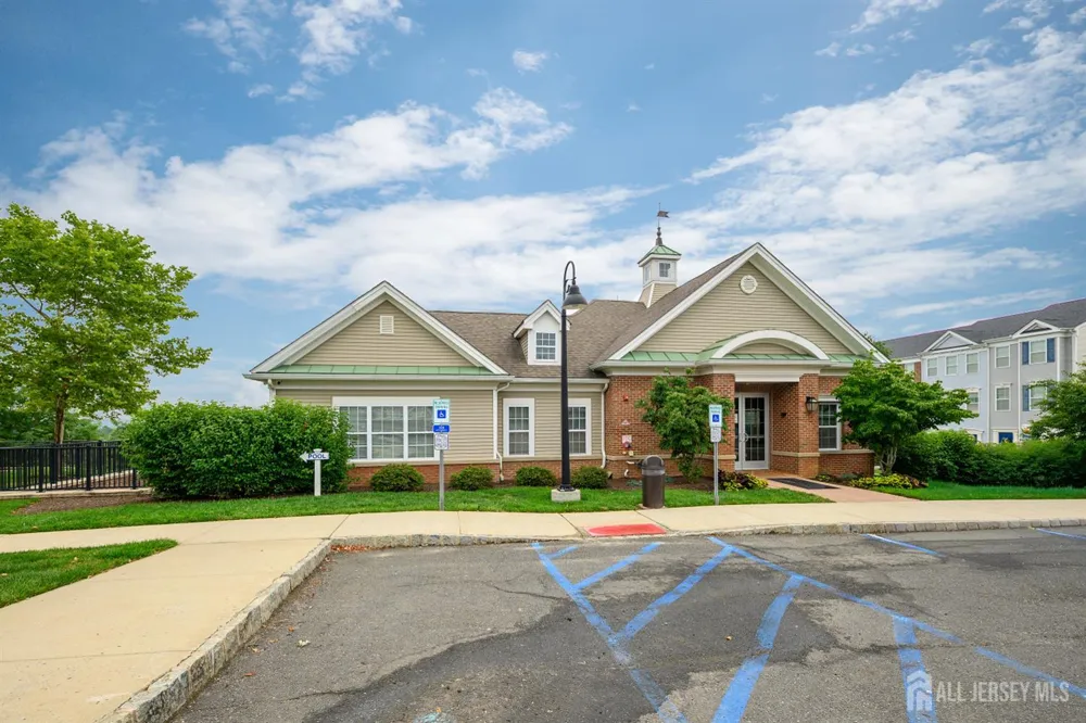 136 Woodmere Drive Parlin, NJ 08859