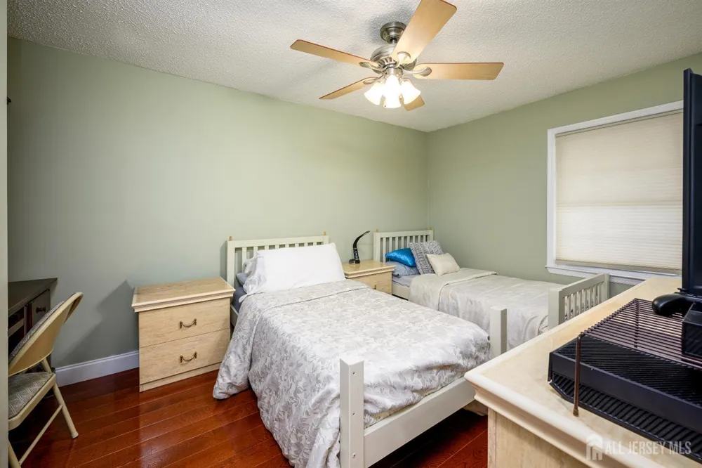 136 Woodmere Drive Parlin, NJ 08859