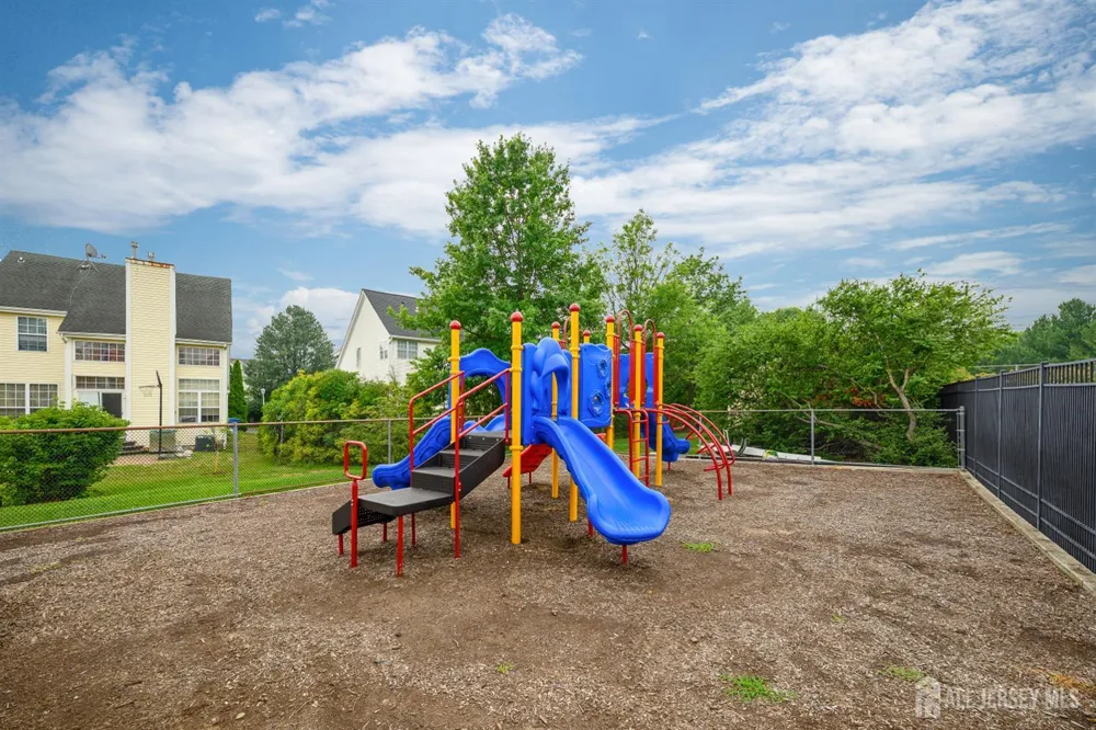 136 Woodmere Drive Parlin, NJ 08859