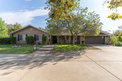 6855 Live Oak Drive