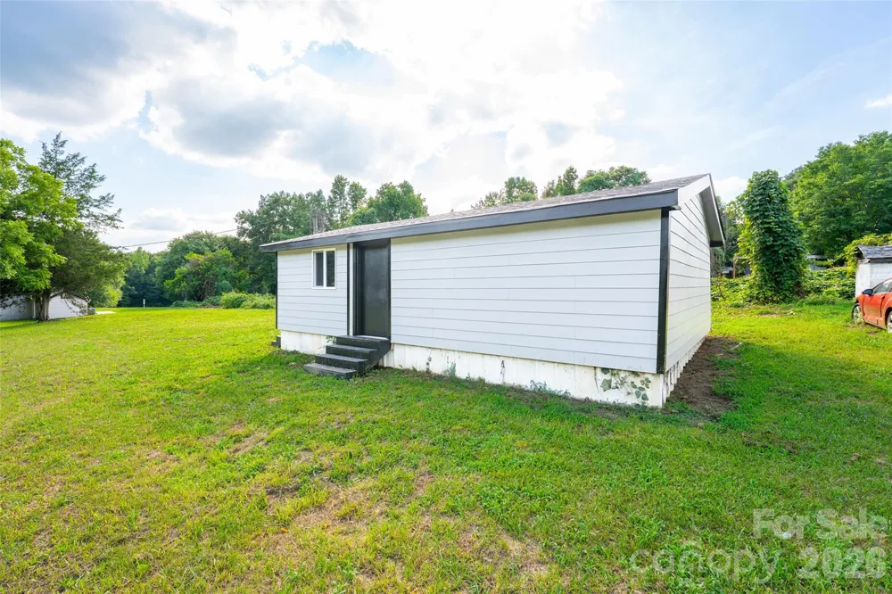 2136 W NC 150 Highway Lincolnton, NC 28092