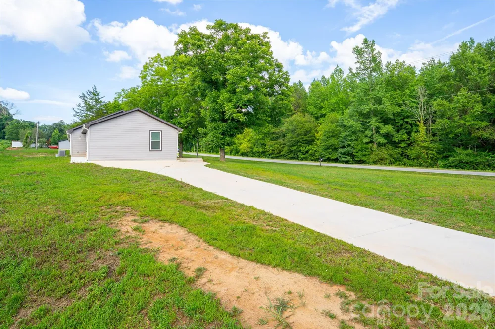 2136 W NC 150 Highway Lincolnton, NC 28092