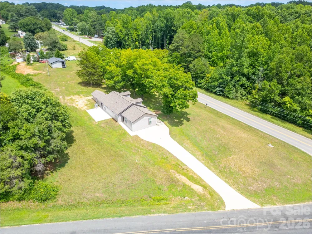 2136 W NC 150 Highway Lincolnton, NC 28092