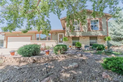 6870 Riverwood Lane