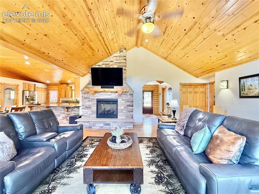 35 Meadow Creek Road Divide, CO 80814