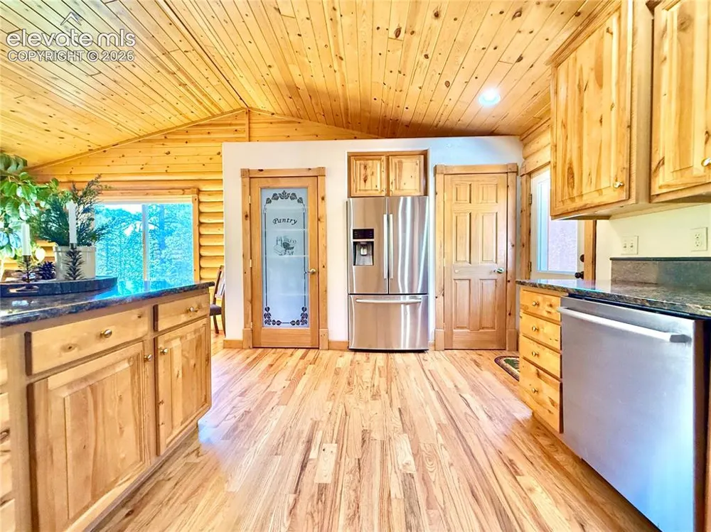 35 Meadow Creek Road Divide, CO 80814