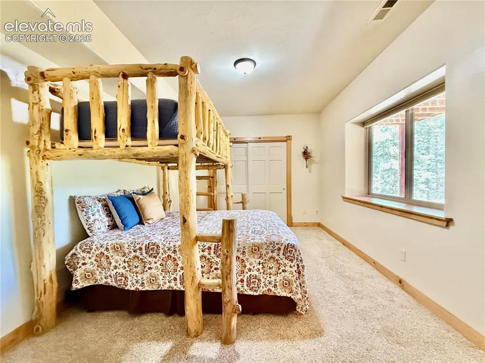 35 Meadow Creek Road Divide, CO 80814