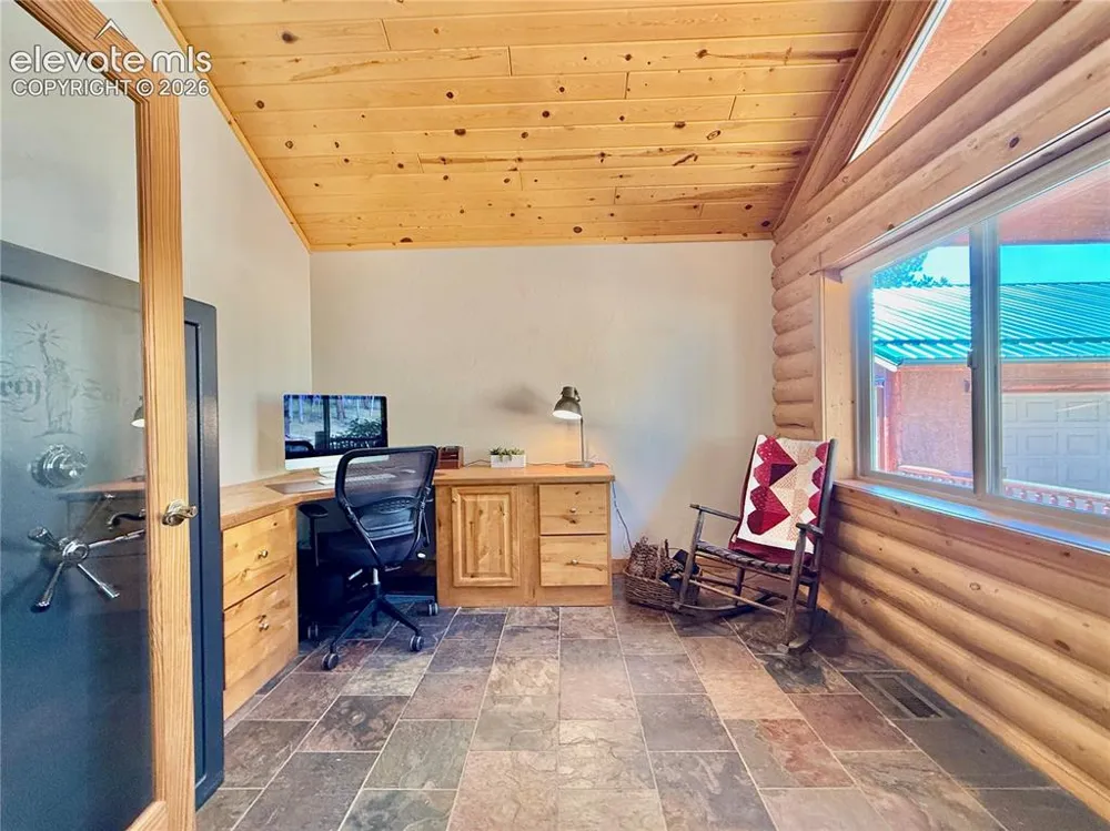 35 Meadow Creek Road Divide, CO 80814