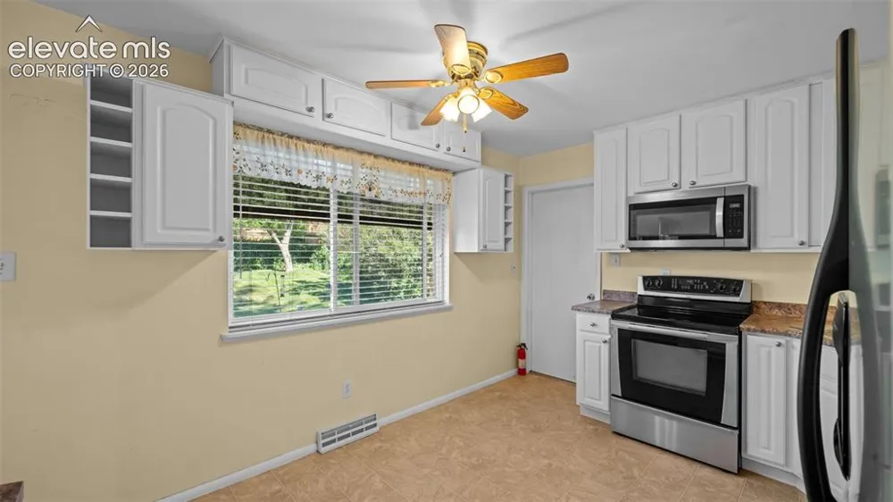 1719 Wynkoop Drive Colorado Springs, CO 80909