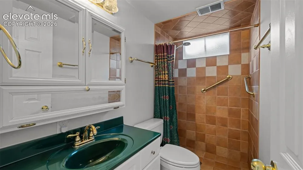 1719 Wynkoop Drive Colorado Springs, CO 80909
