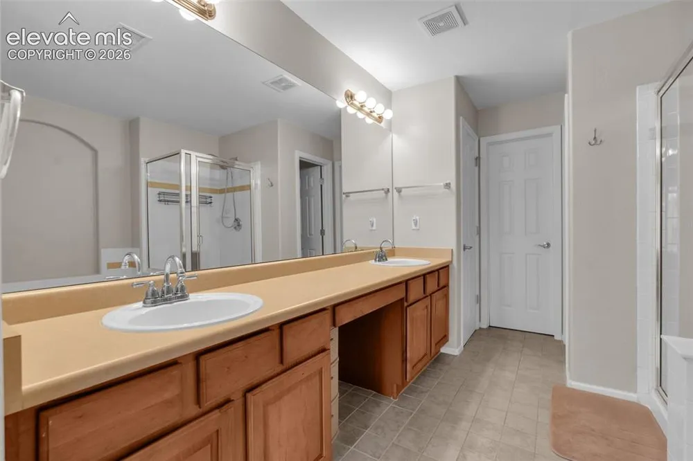 1424 Turnberry Drive Castle Rock, CO 80104