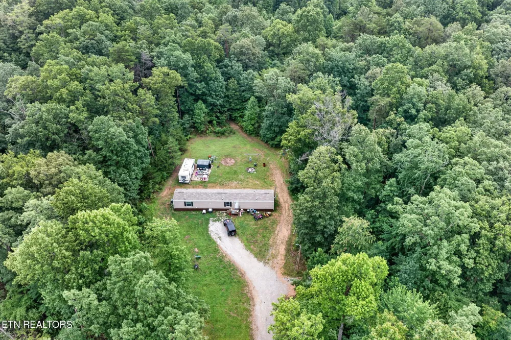 460 Jim Garrett Rd Monterey, TN 38574