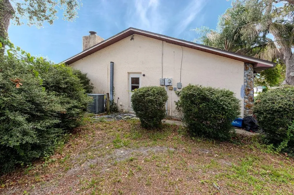 1042 TRYON CIRCLE Spring Hill, FL 34606