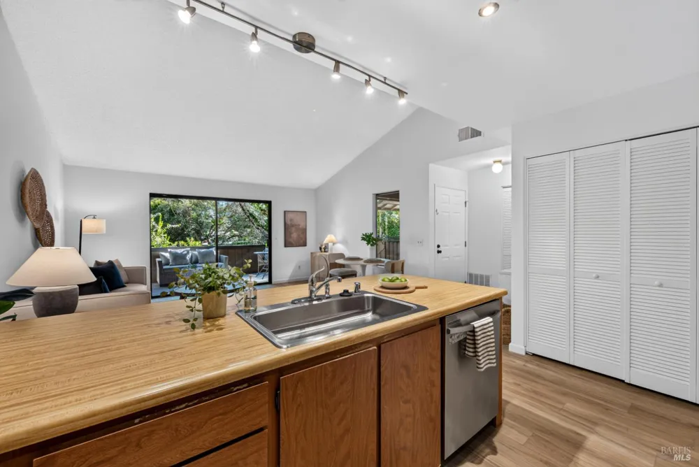 31 Arbor Street Cotati, CA 94931