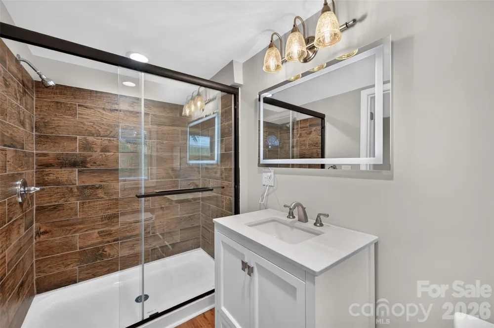 620 10th Street Boulevard NW Hickory, NC 28601