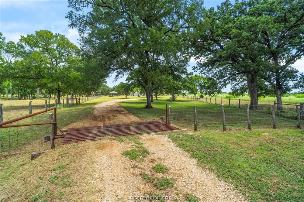 2205 County Road 122 CountyRoad Caldwell, TX 77836