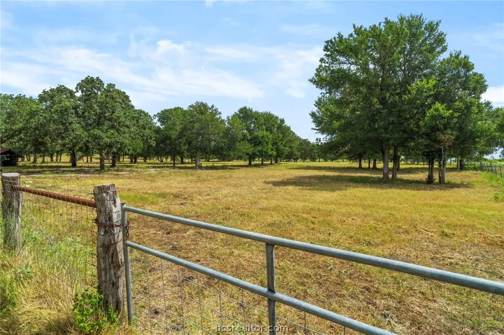 2205 County Road 122 CountyRoad Caldwell, TX 77836
