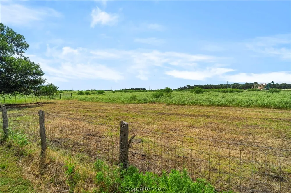 2205 County Road 122 CountyRoad Caldwell, TX 77836