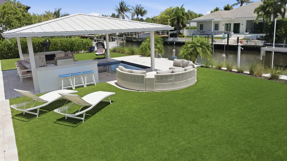 16 LEEWARD CIRCLE Tequesta, FL 33469