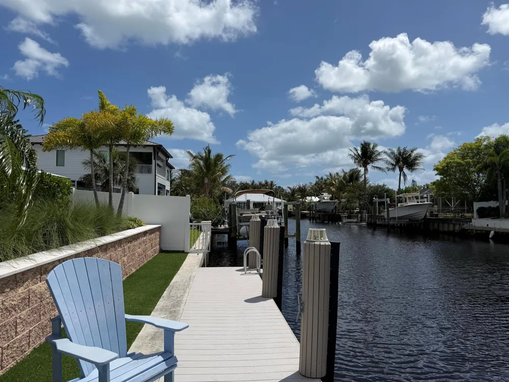 16 LEEWARD CIRCLE Tequesta, FL 33469
