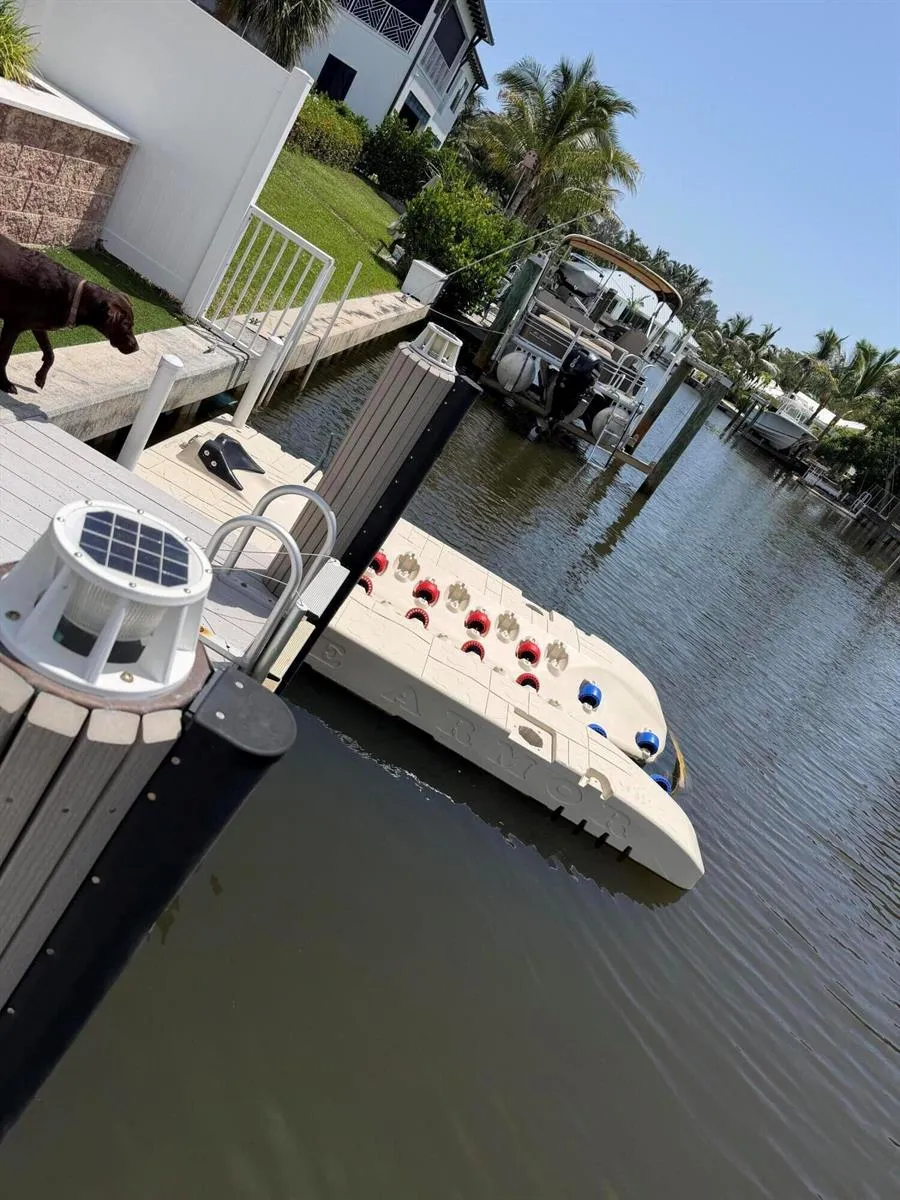 16 LEEWARD CIRCLE Tequesta, FL 33469