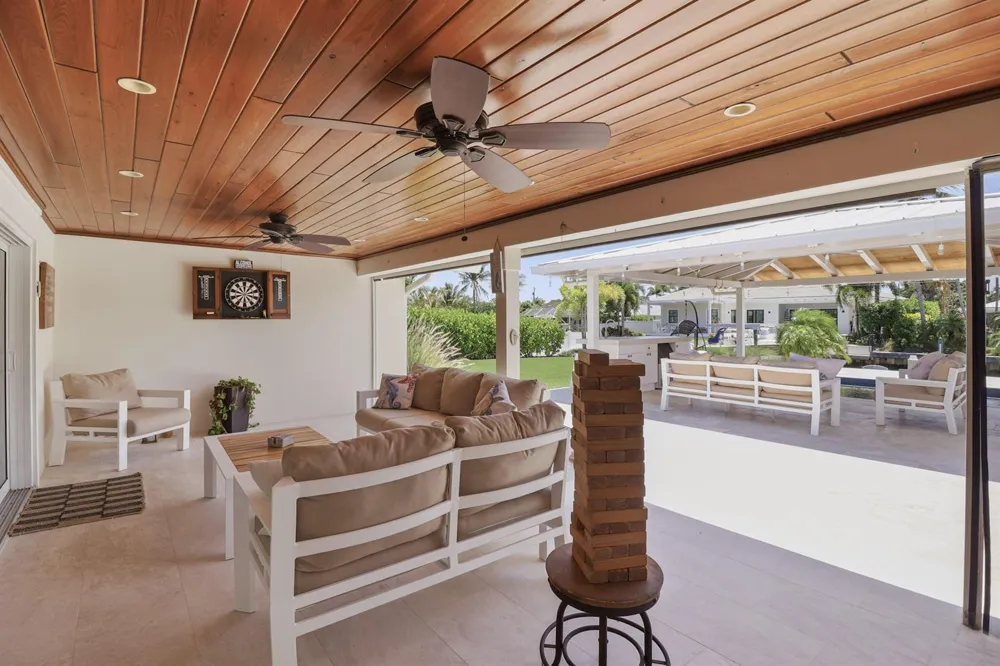 16 LEEWARD CIRCLE Tequesta, FL 33469