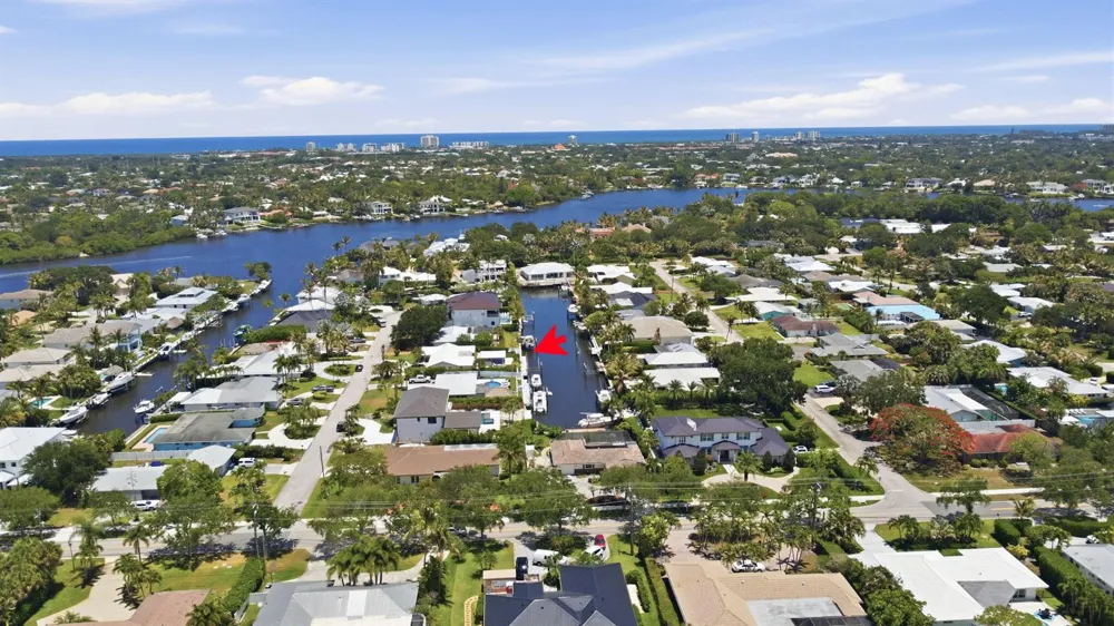16 LEEWARD CIRCLE Tequesta, FL 33469