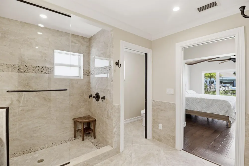 16 LEEWARD CIRCLE Tequesta, FL 33469