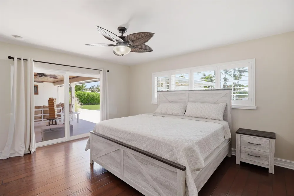 16 LEEWARD CIRCLE Tequesta, FL 33469