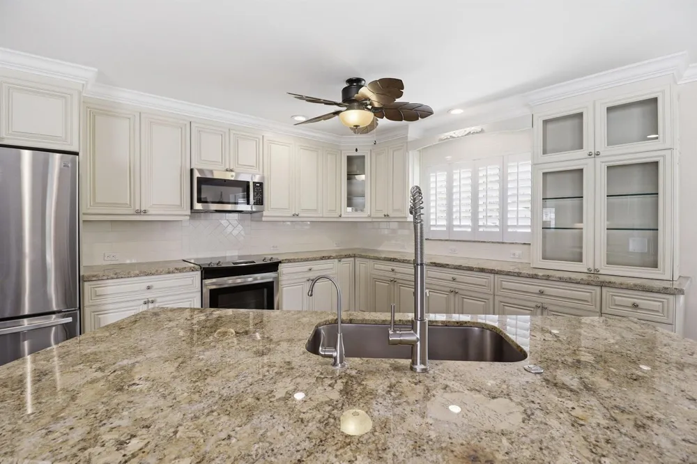 16 LEEWARD CIRCLE Tequesta, FL 33469