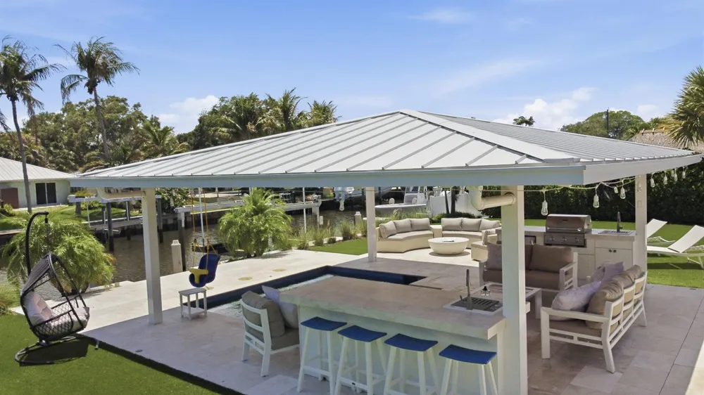 16 LEEWARD CIRCLE Tequesta, FL 33469
