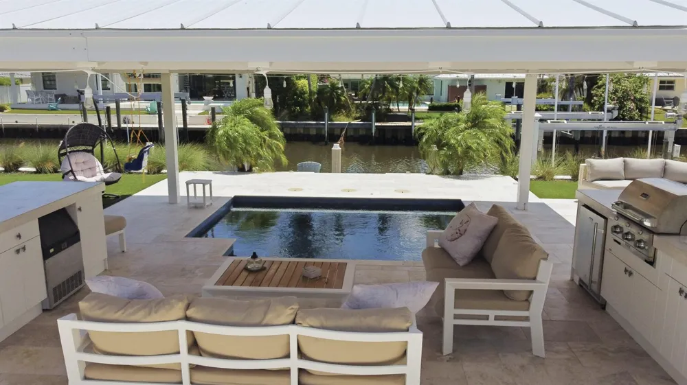 16 LEEWARD CIRCLE Tequesta, FL 33469