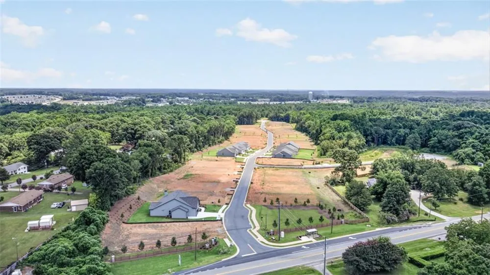 2023 Oconee Bluff Drive Athens, GA 30601