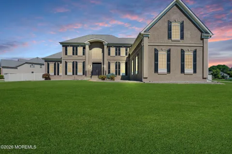 2 Kirsten Drive
