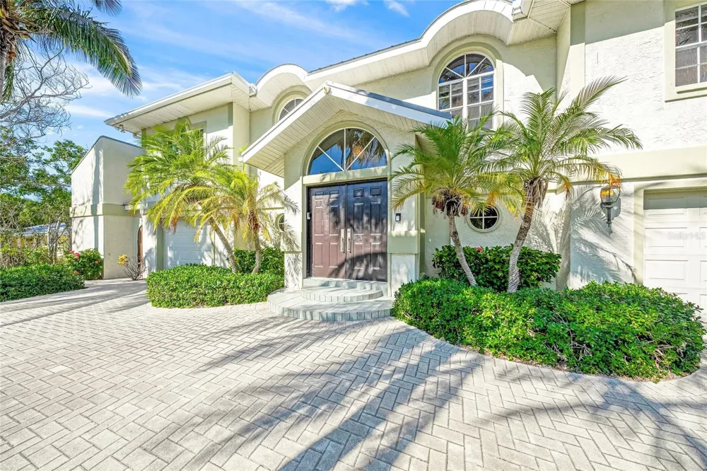569 JUAN ANASCO DRIVE Longboat Key, FL 34228