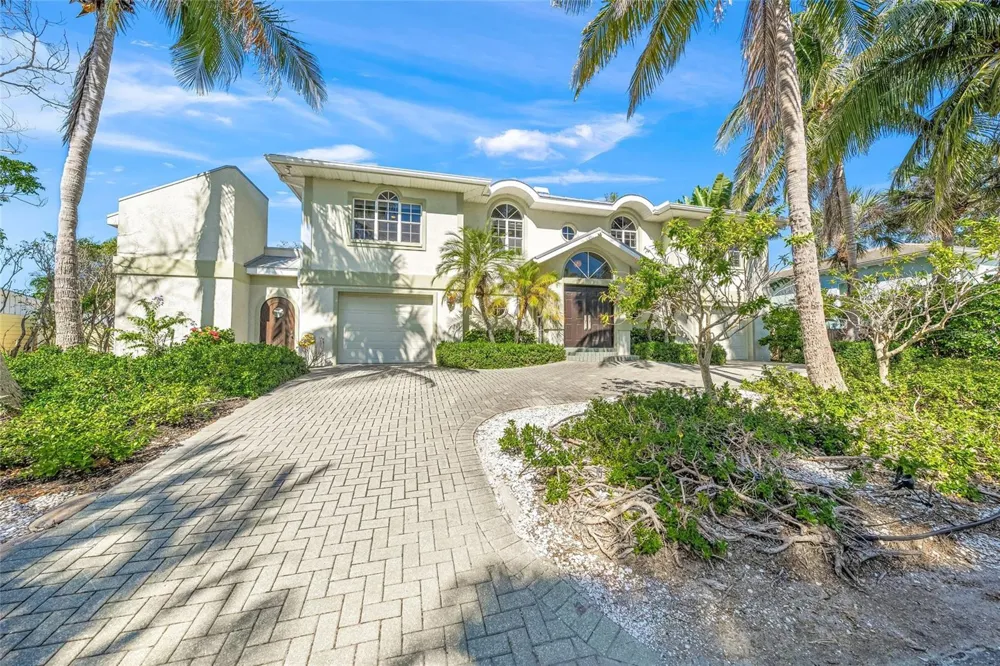 569 JUAN ANASCO DRIVE Longboat Key, FL 34228