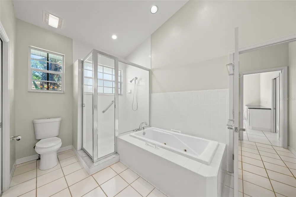569 JUAN ANASCO DRIVE Longboat Key, FL 34228