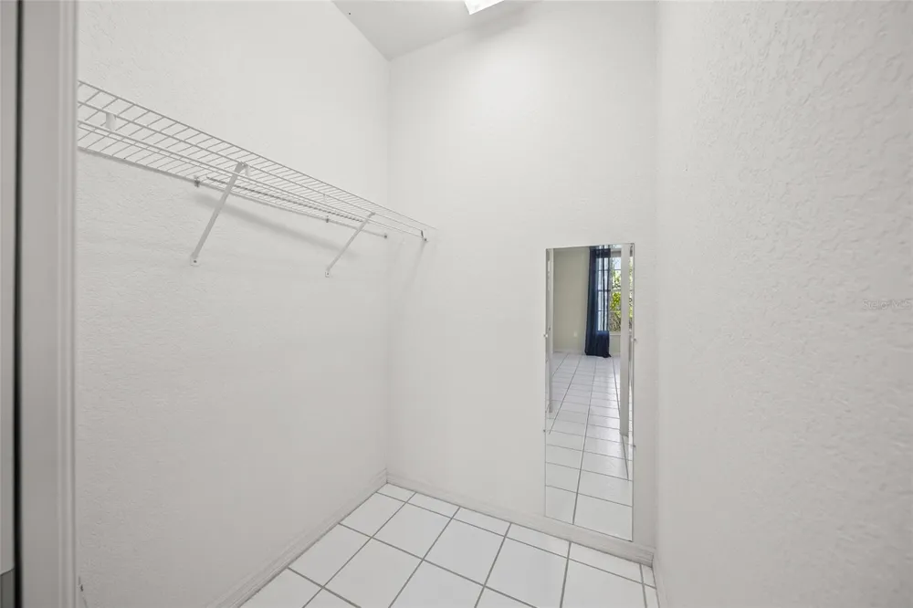 569 JUAN ANASCO DRIVE Longboat Key, FL 34228